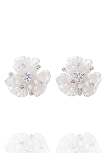Aliminusa Earrings — White