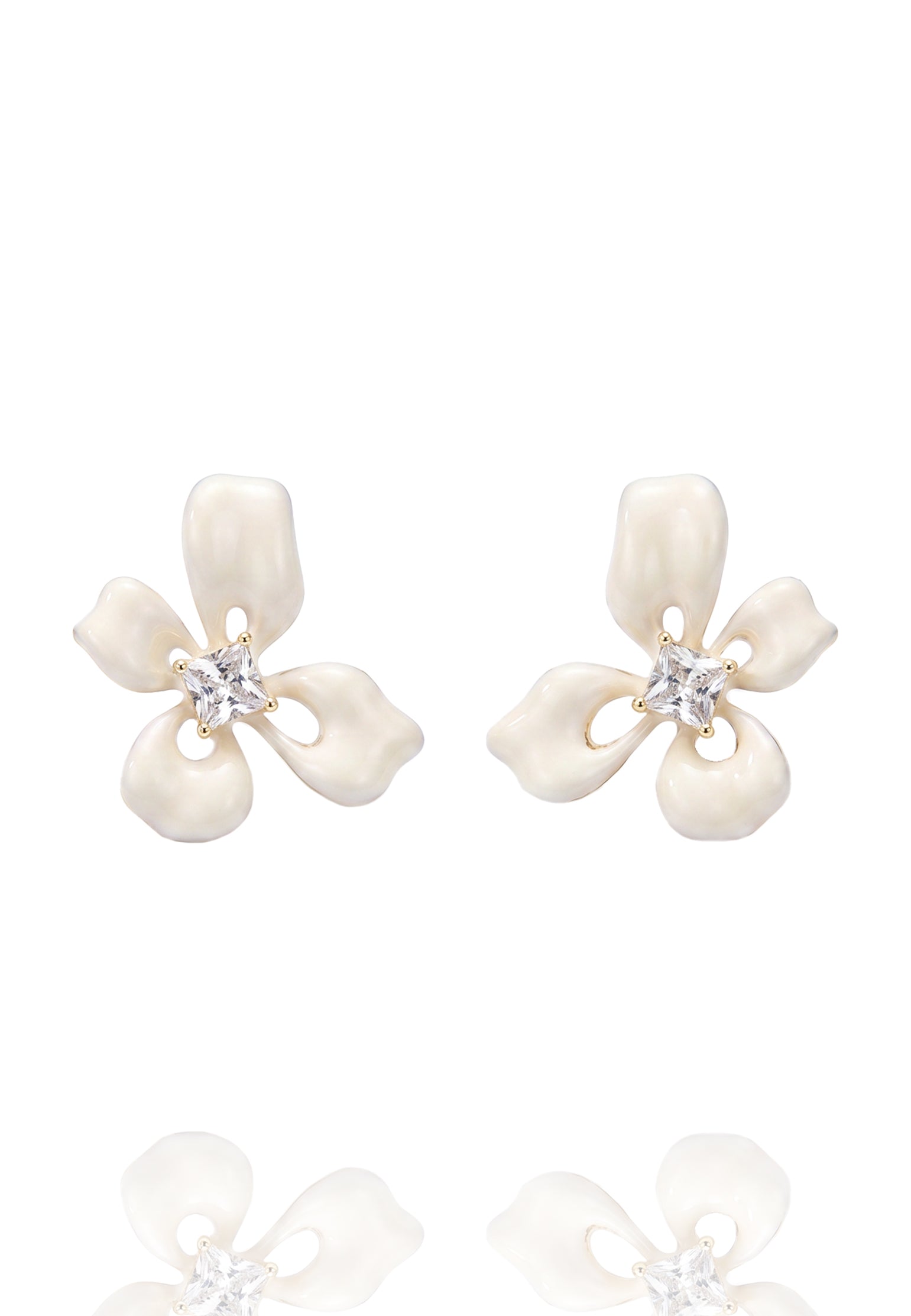 Allai Earrings — White