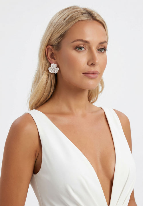 Aliminusa Earrings — White