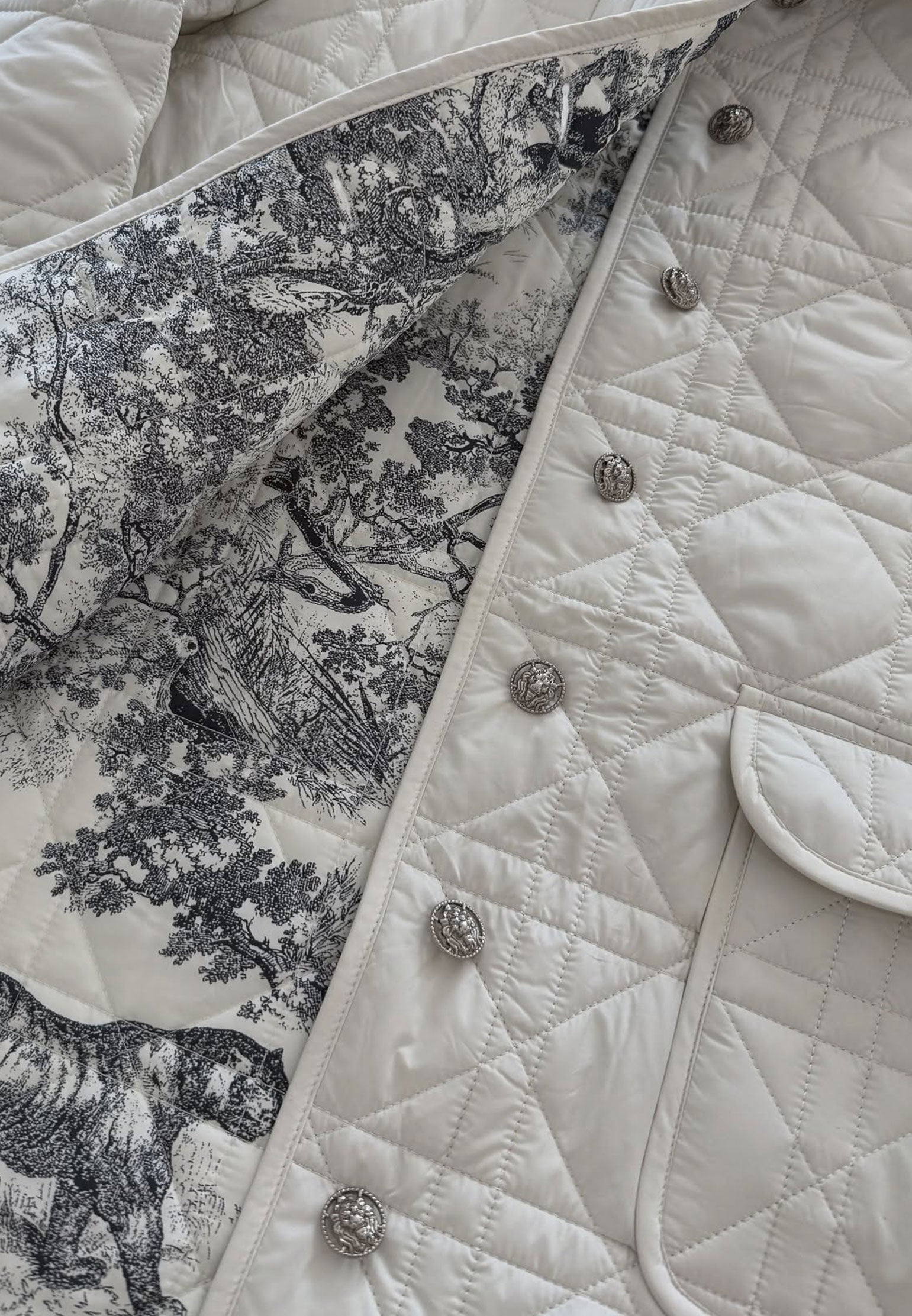 Oderzo Jacket — White