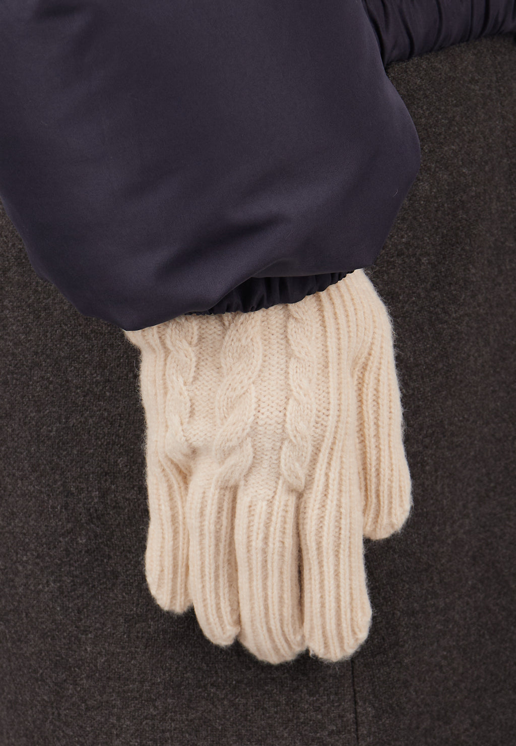 Cream Sfilato gloves - view 2