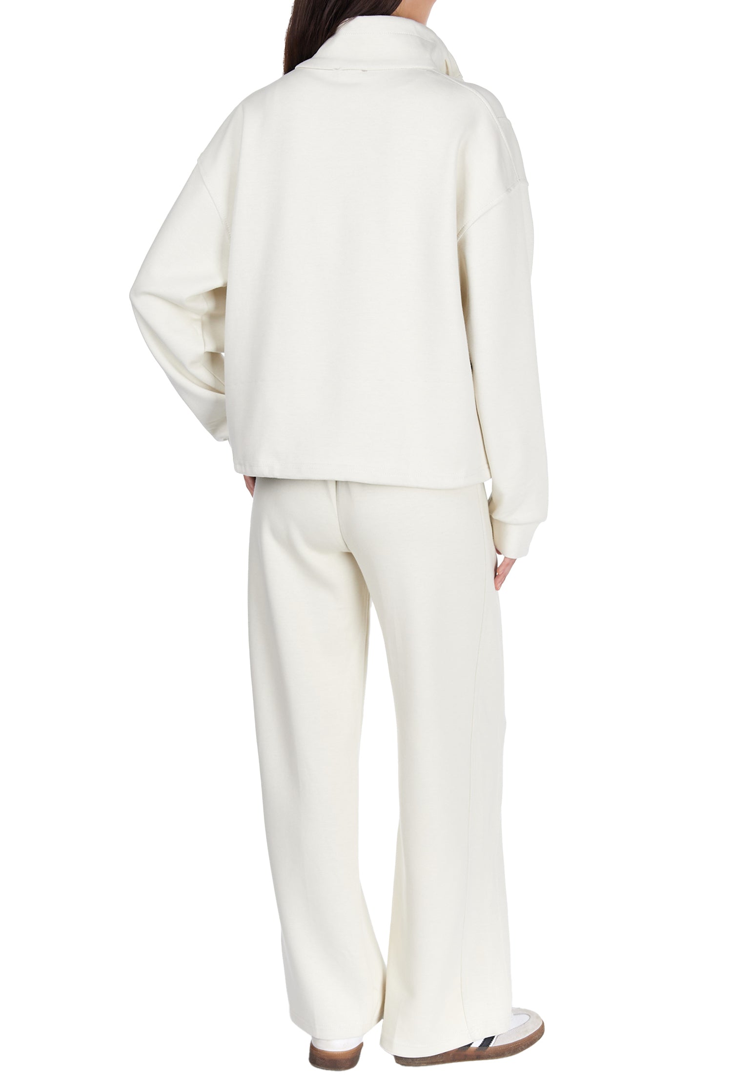 White Sfilato suit - view 4