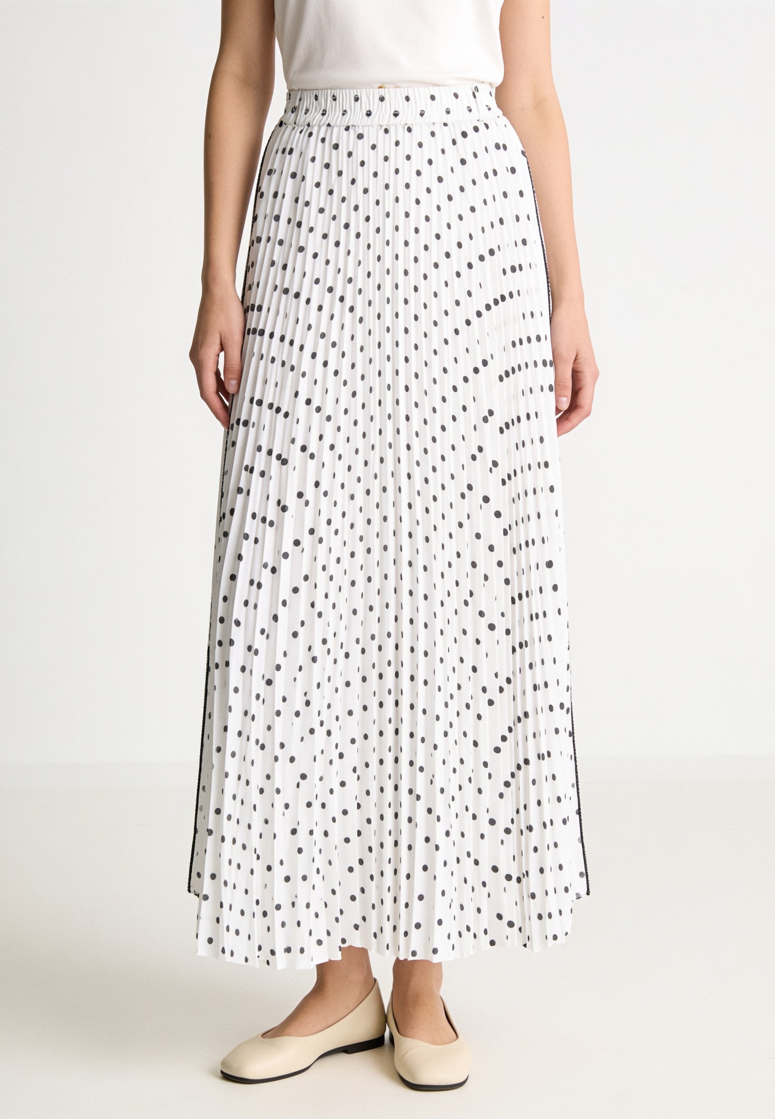 Uri Skirt — White