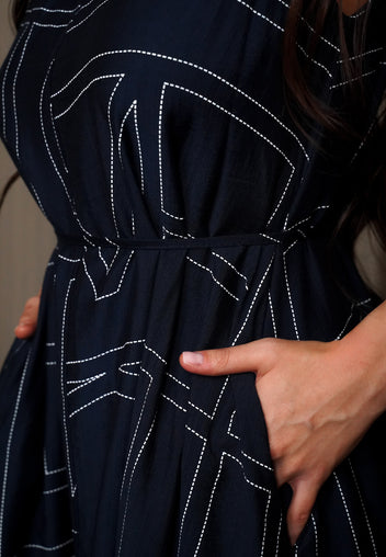 Black Graphic Belted Halter Maxi Dress - view 5