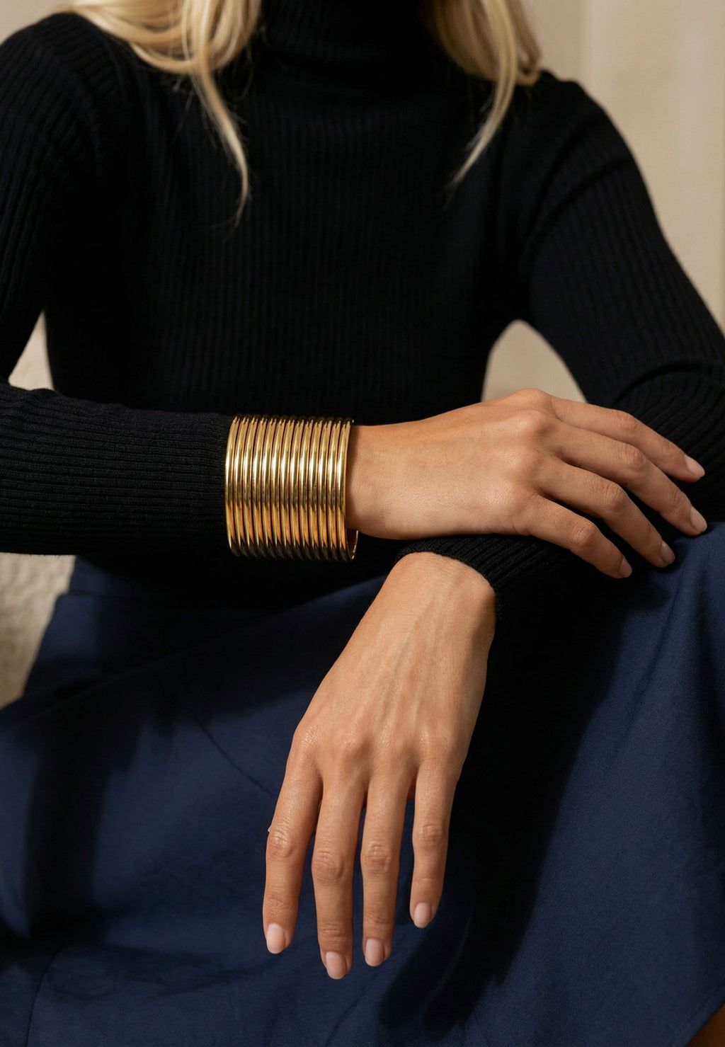 Gold Sfilato bracelet - view 2
