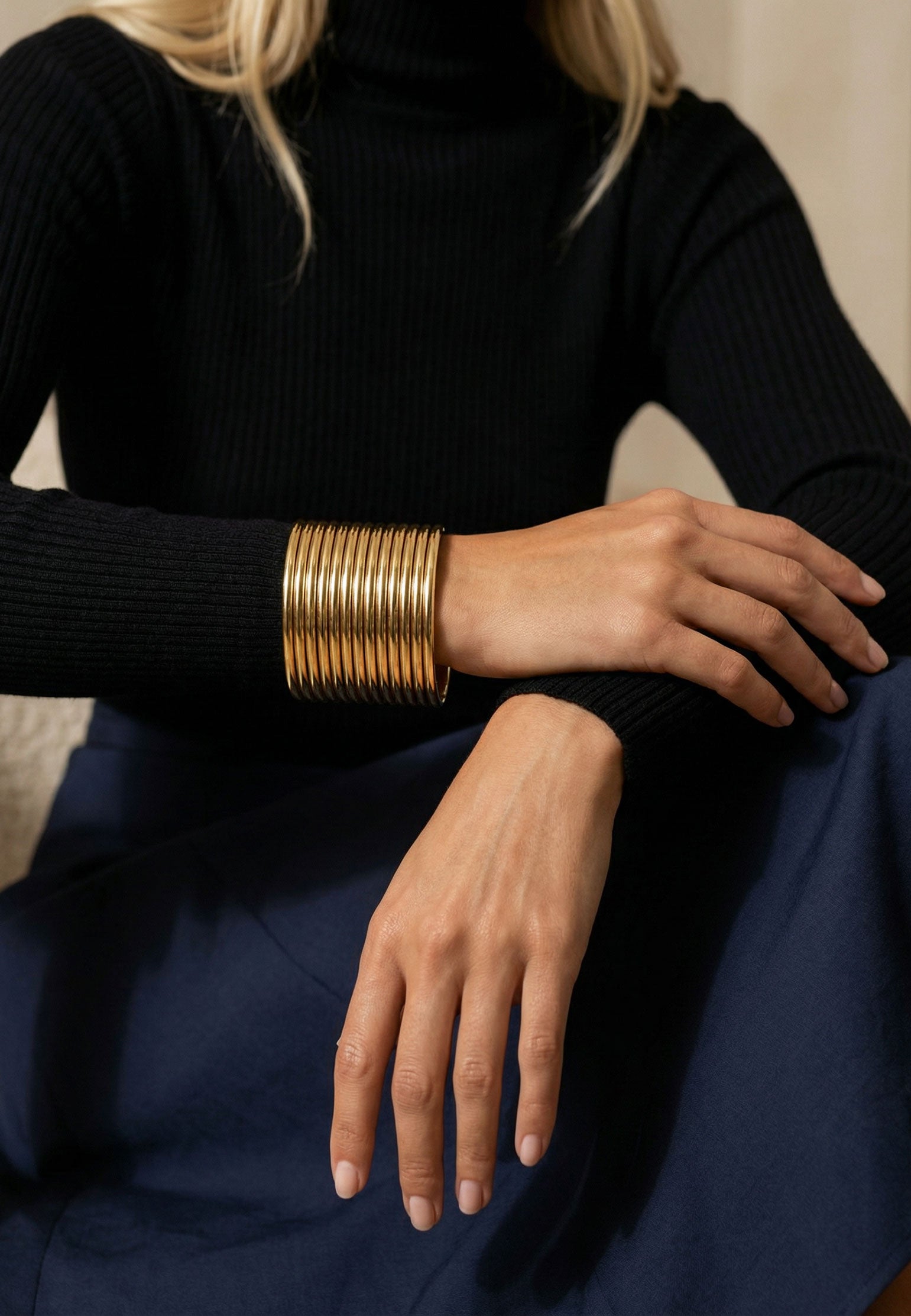 Gold Sfilato bracelet - view 2