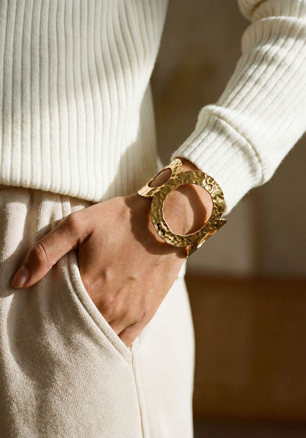 Gold Sfilato bracelet - view 2