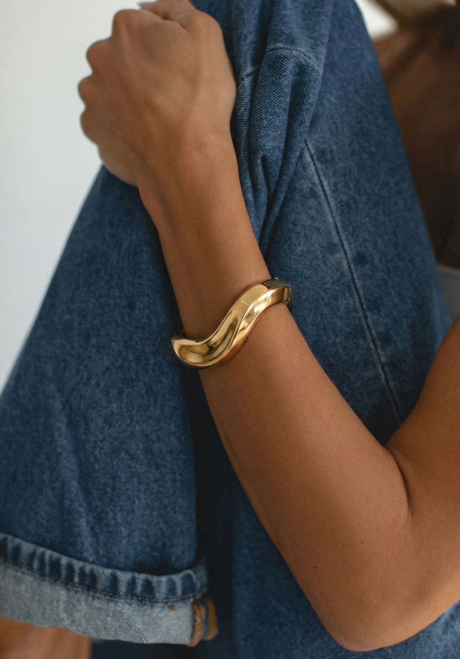 Gold Sfilato bracelet - view 2